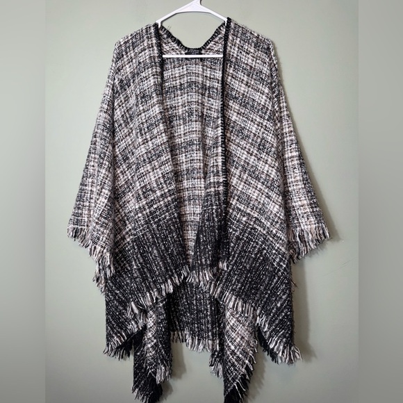 Candor New York City Women’s Wrap OS - Picture 1 of 3